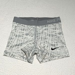 Nike Pro shorts size Small